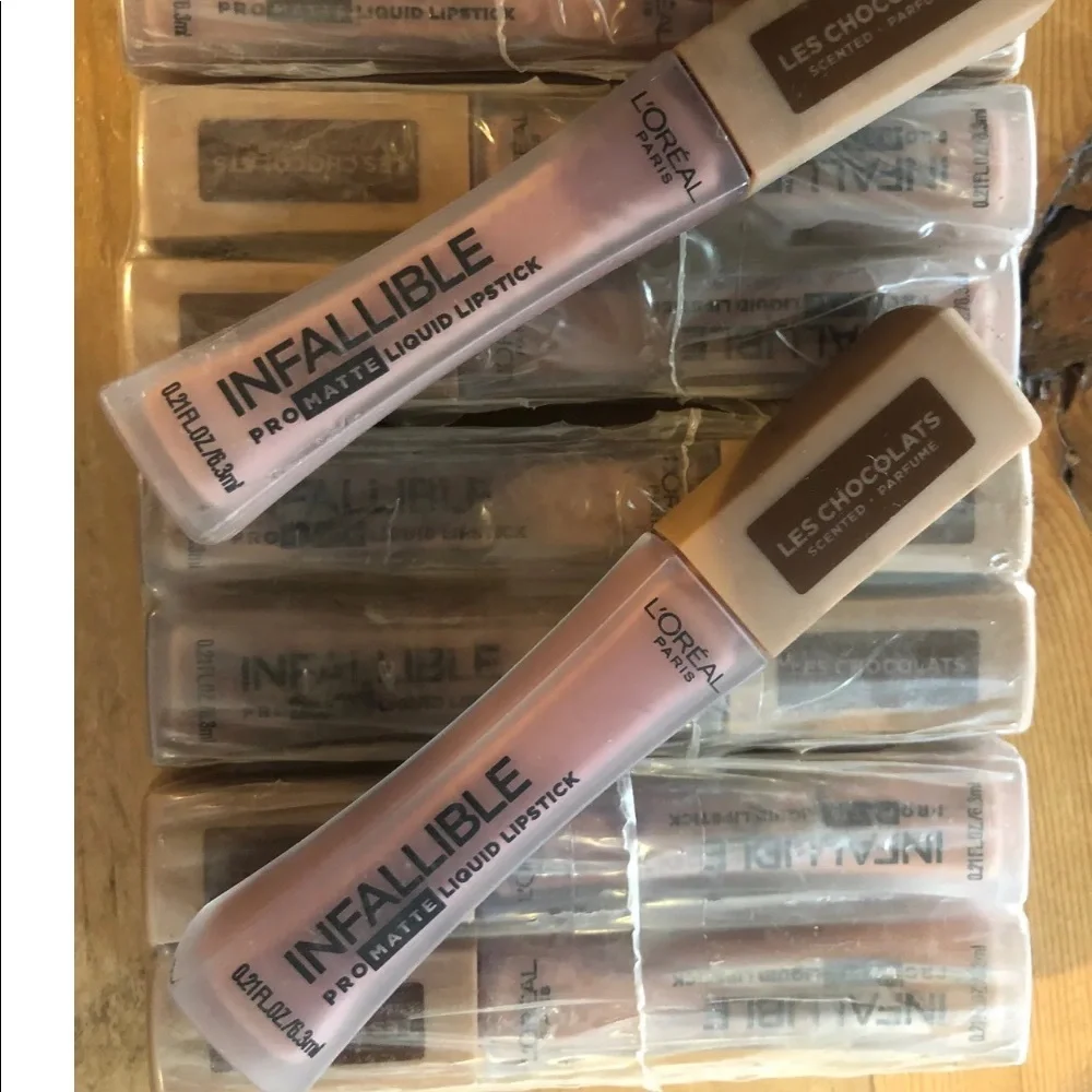 COPY - 2 L’Oréal matte liquid lipsticks #848 - Picture 1 of 2